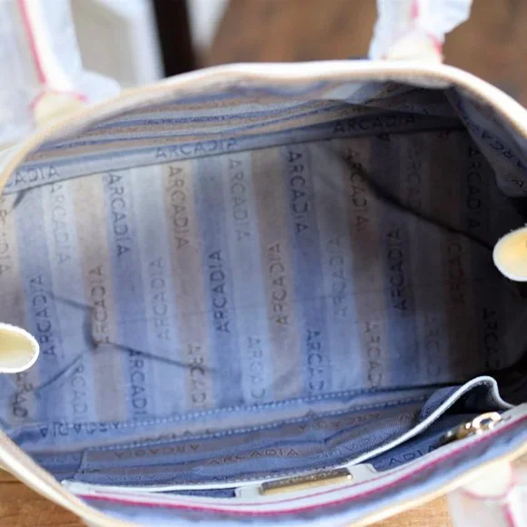 NEW ! ARCADIA  LEATHER BUGATTI BAG WITH DUST BAG. MADE IN ITALY - Picture 9 of 12